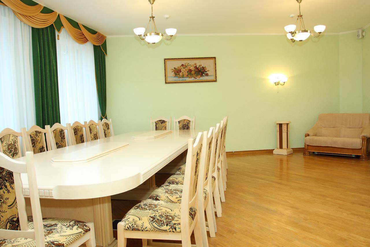 Slavinasport Hotel Zhlobin Екстер'єр фото