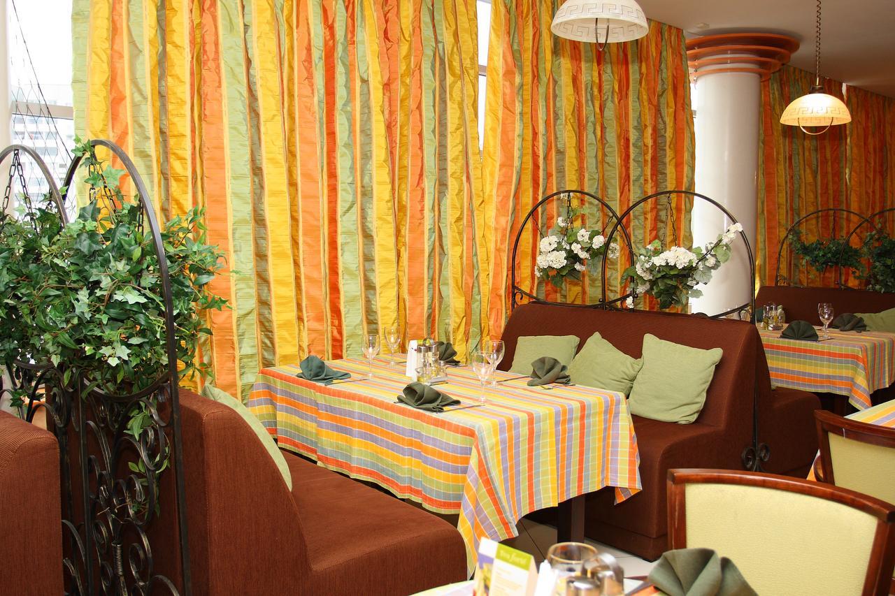 Slavinasport Hotel Zhlobin Екстер'єр фото